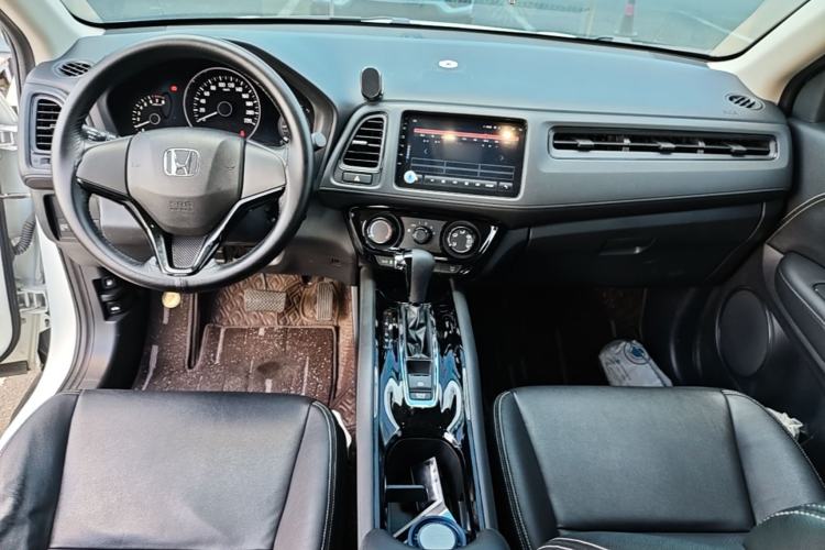 Used Honda Vezel 2020 1.5L CVT Elite Edition Center Console