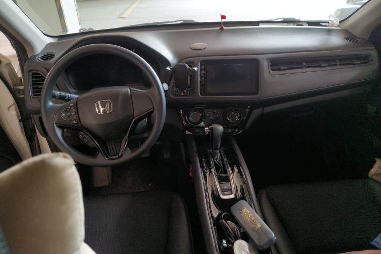 Used Honda Vezel 2020 1.5L CVT Pioneer Edition Center Console