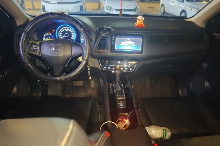 Used Honda Vezel 2020 220 TURBO CVT Elite Edition Center Console