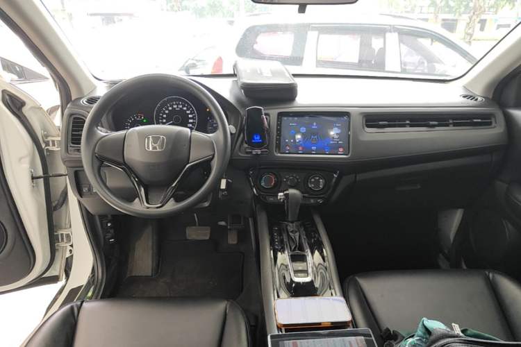 Used Honda Vezel 2020 1.5L CVT Elite Edition Center Console