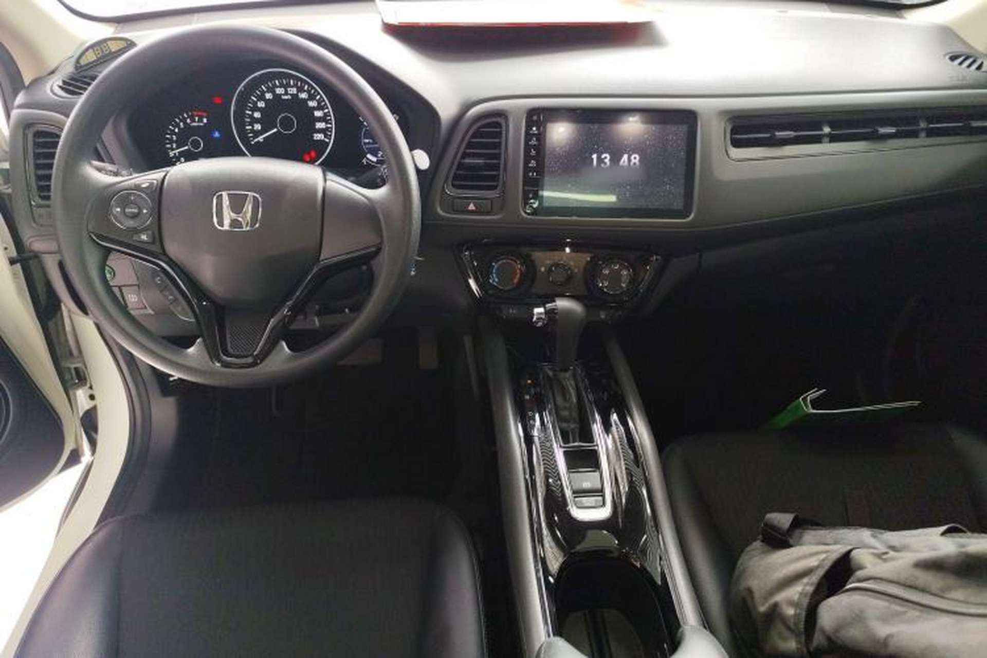 Used Honda Vezel 2020 1.5L CVT Pioneer Edition Center Console