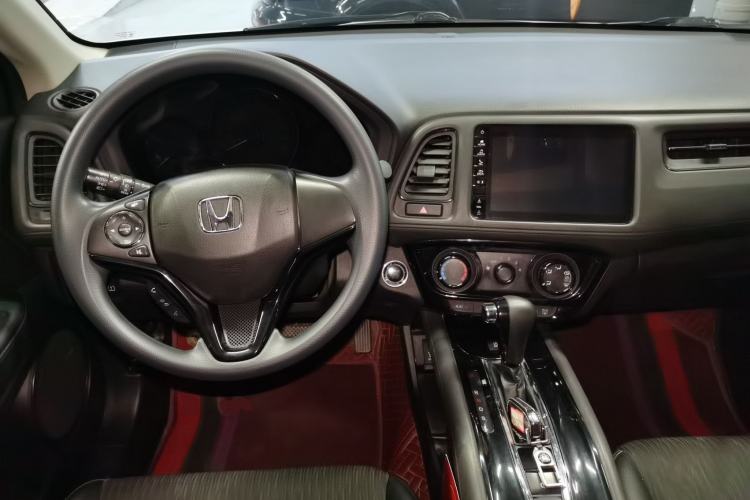 Used Honda Vezel 2020 1.5L CVT Luxury Edition Center Console