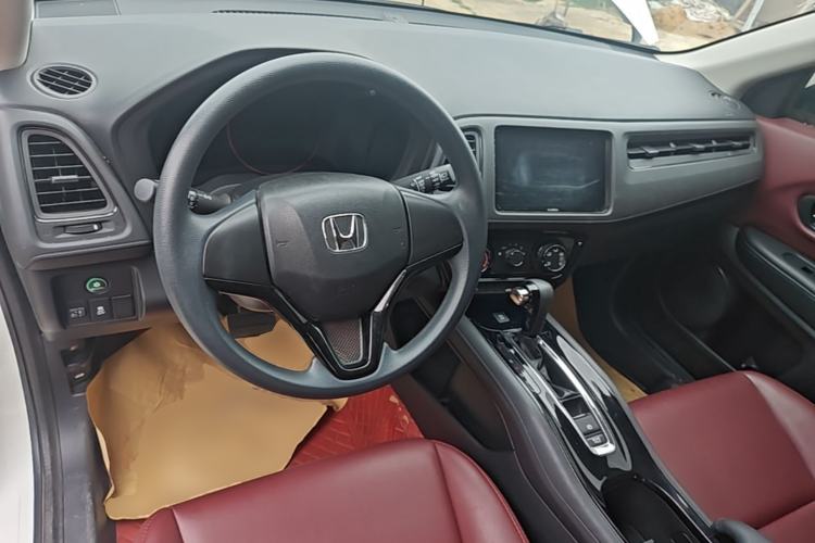 Used Honda Vezel 2020 1.5L CVT Elite Edition Center Console