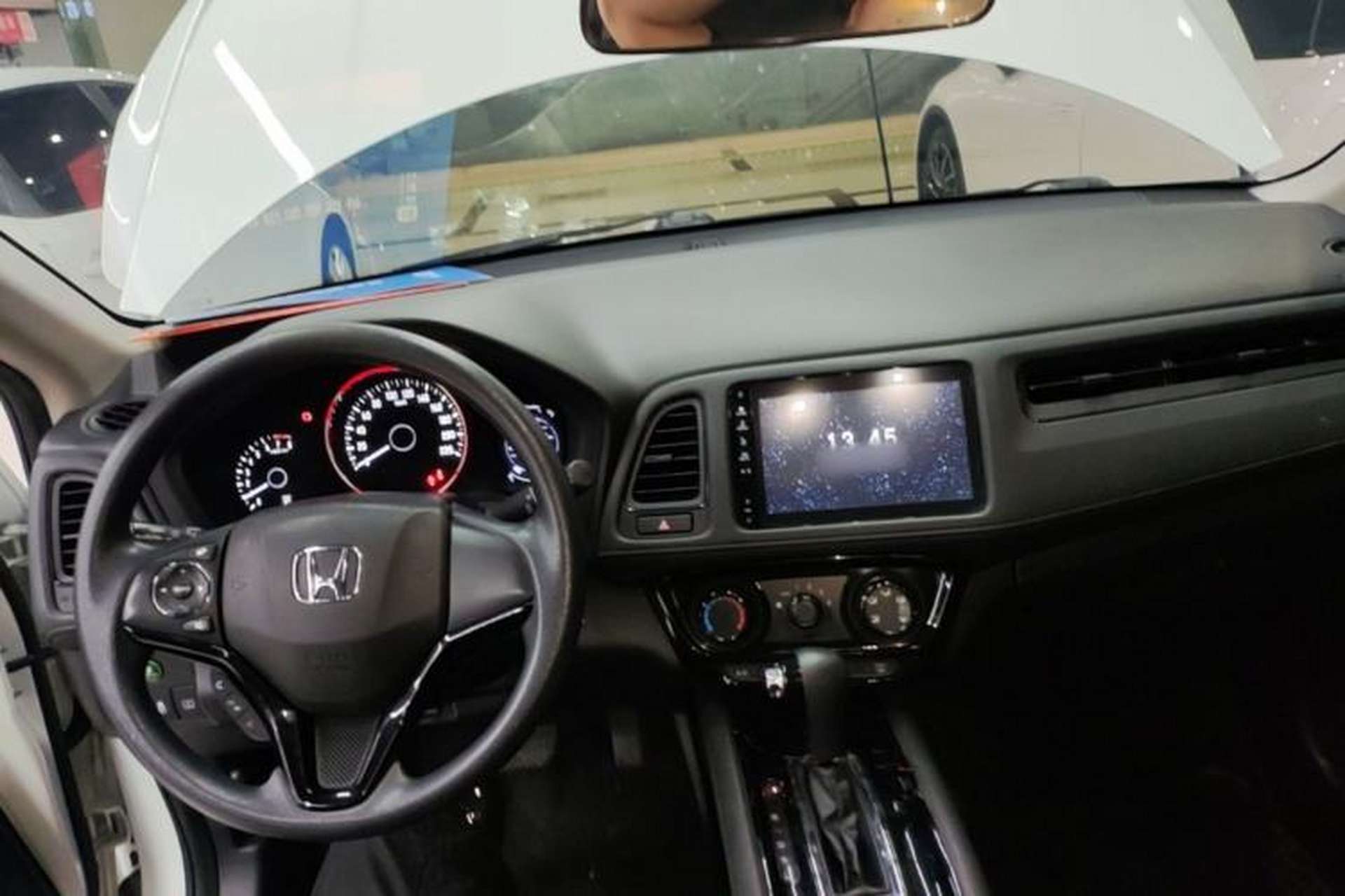 Used Honda Vezel 2020 1.5L CVT Pioneer Edition Center Console