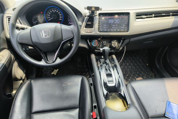 Used Honda Vezel 2020 1.5L CVT Elite Edition Center Console