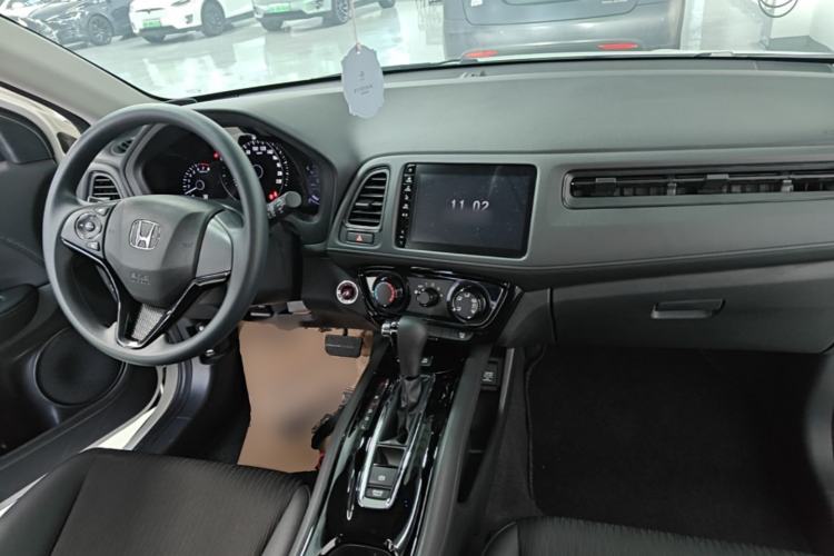 Used Honda Vezel 2020 1.5L CVT Luxury Edition Center Console