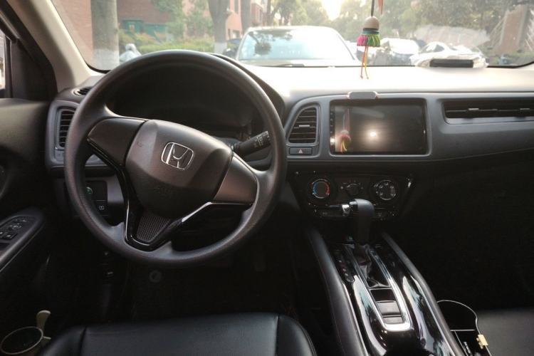 Used Honda Vezel 2020 1.5L CVT Elite Edition Center Console