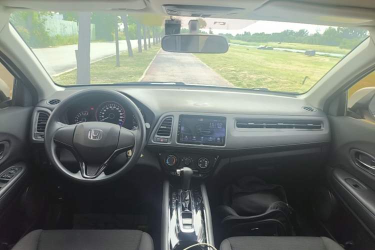 Used Honda Vezel 2020 1.5L CVT Elite Edition Center Console