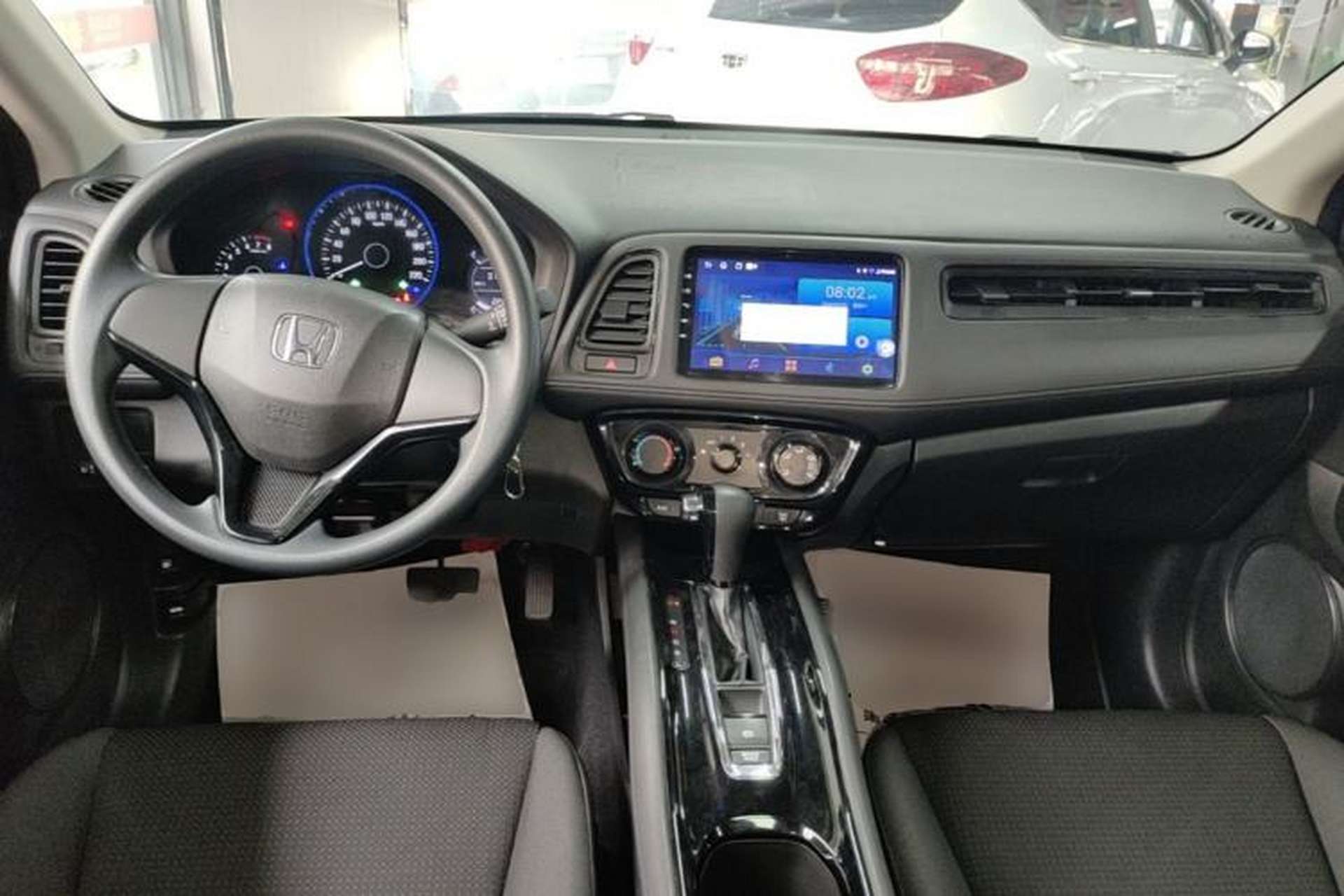 Used Honda Vezel 2020 1.5L CVT Elite Edition Center Console