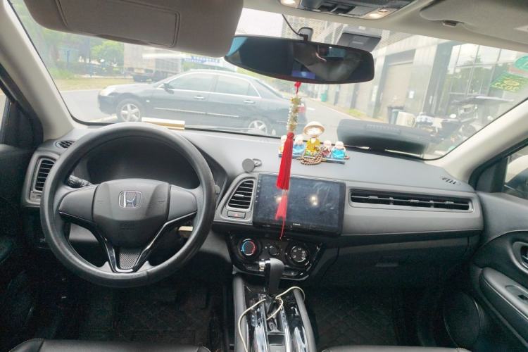 Used Honda Vezel 2020 1.5L CVT Elite Edition Center Console