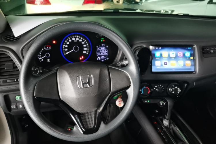 Used Honda Vezel 2020 1.5L CVT Elite Edition Center Console