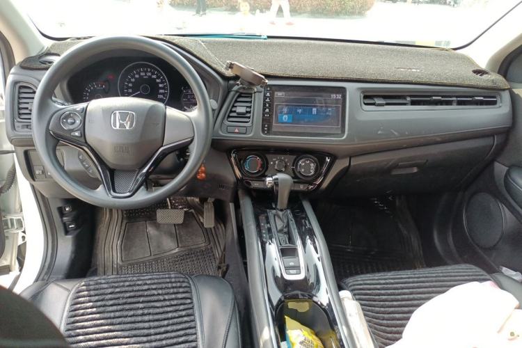 Used Honda Vezel 2020 1.5L CVT Pioneer Edition Center Console