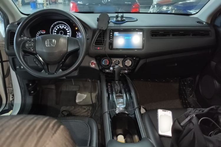Used Honda Vezel 2020 1.5L CVT Luxury Edition Center Console