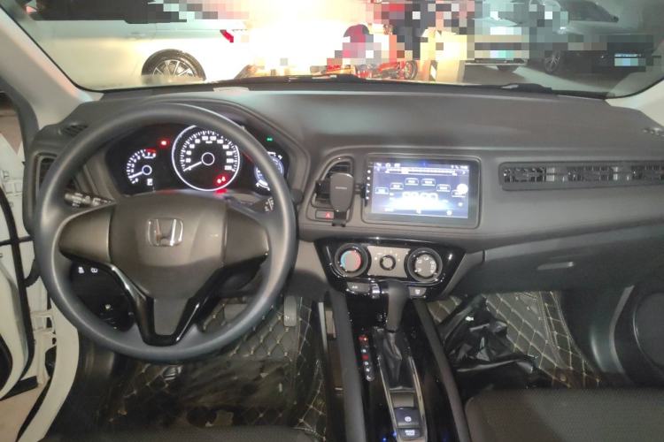 Used Honda Vezel 2020 1.5L CVT Elite Edition Center Console
