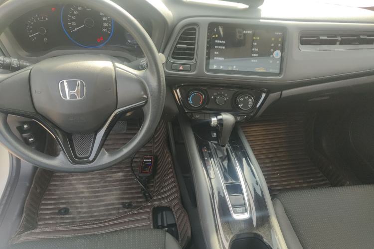 Used Honda Vezel 2020 1.5L CVT Elite Edition Center Console