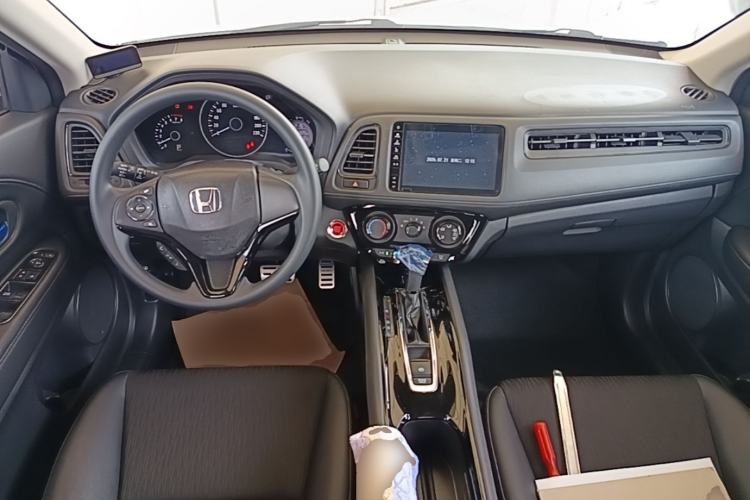Used Honda Vezel 2020 1.5L CVT Luxury Edition Center Console