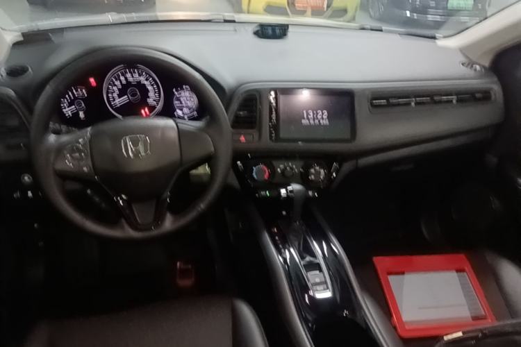 Used Honda Vezel 2020 1.5L CVT Pioneer Edition Center Console