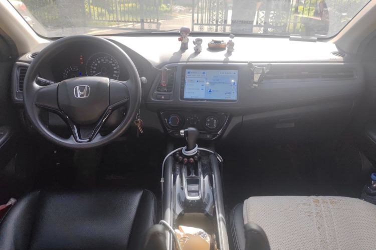 Used Honda Vezel 2020 1.5L CVT Elite Edition Center Console