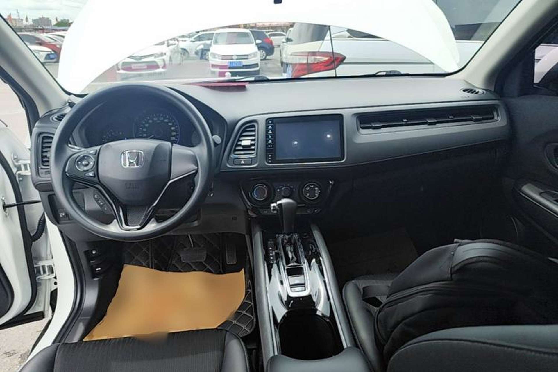 Used Honda Vezel 2020 1.5L CVT Pioneer Edition Center Console
