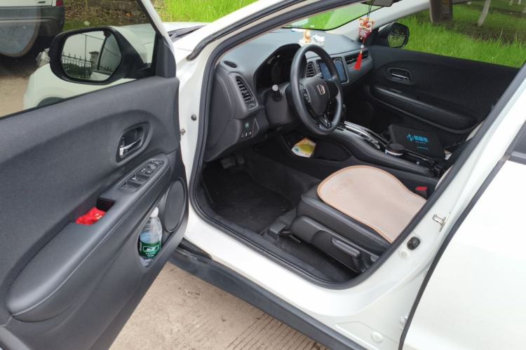 Used Honda Vezel 2020 1.5L CVT Pioneer Edition Driver Seat