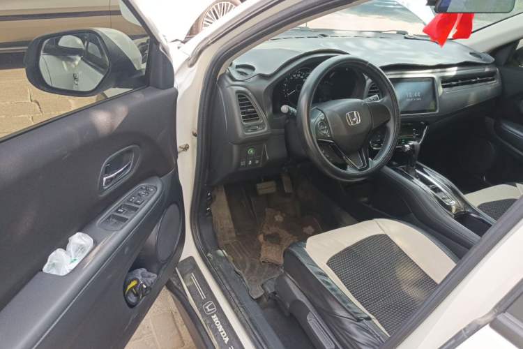 Used Honda Vezel 2020 220 TURBO CVT Elite Edition Driver Seat