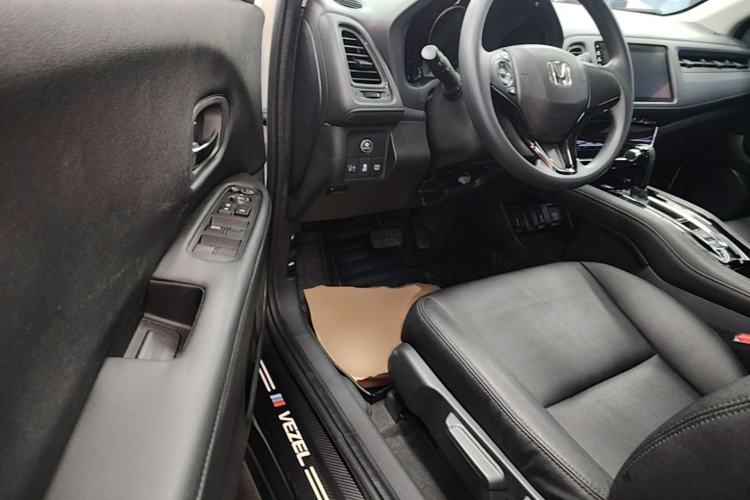 Used Honda Vezel 2020 220 TURBO CVT Elite Edition Driver Seat