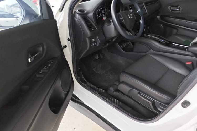Used Honda Vezel 2020 1.5L CVT Pioneer Edition Driver Seat
