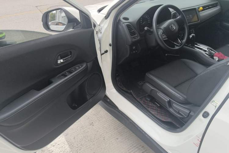 Used Honda Vezel 2020 1.5L CVT Pioneer Edition Driver Seat