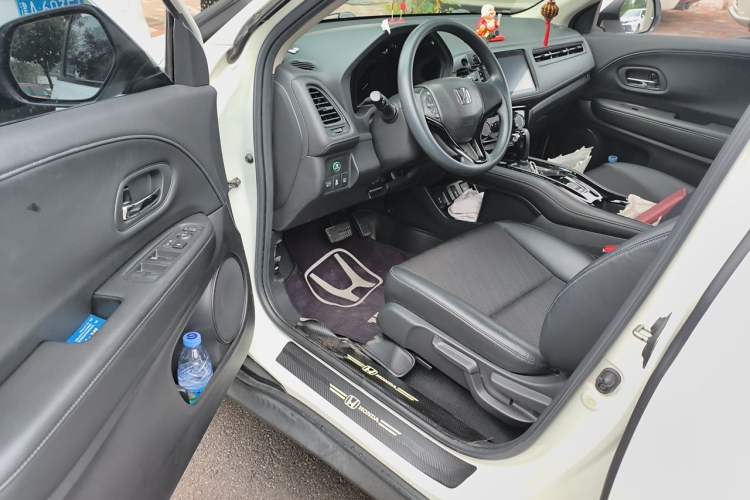 Used Honda Vezel 2020 1.5L CVT Luxury Edition Driver Seat