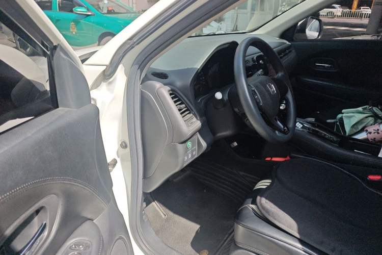 Used Honda Vezel 2020 1.5L CVT Pioneer Edition Driver Seat