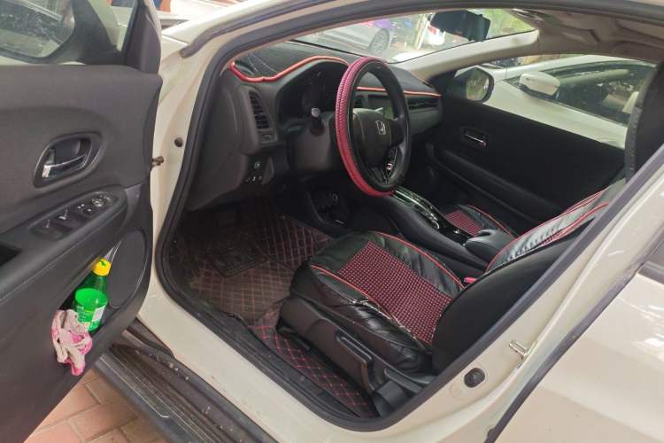 Used Honda Vezel 2020 1.5L CVT Elite Edition Driver Seat