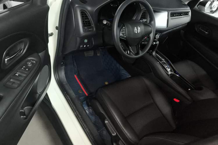 Used Honda Vezel 2020 1.5L CVT Pioneer Edition Driver Seat