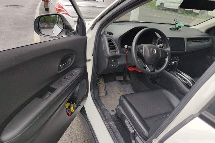 Used Honda Vezel 2020 1.5L CVT Pioneer Edition Driver Seat