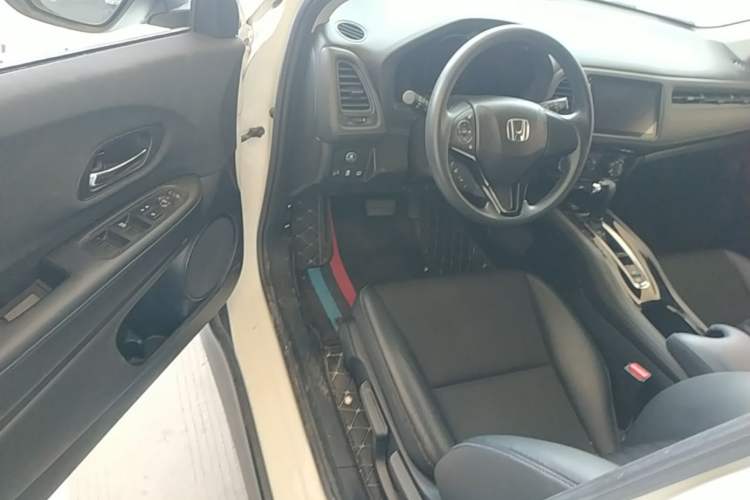 Used Honda Vezel 2020 1.5L CVT Pioneer Edition Driver Seat