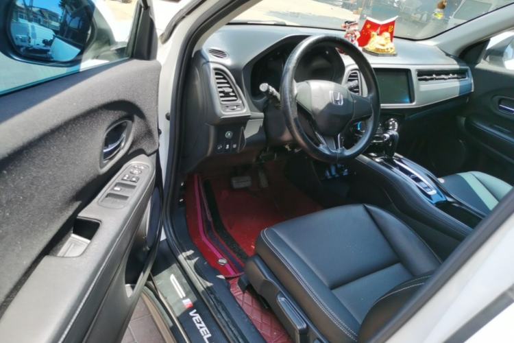 Used Honda Vezel 2020 1.5L CVT Elite Edition Driver Seat