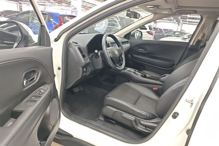 Used Honda Vezel 2020 1.5L CVT Luxury Edition Driver Seat