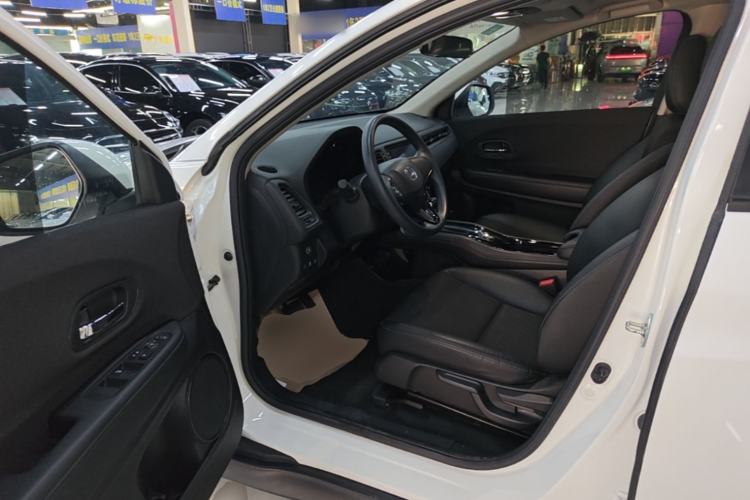 Used Honda Vezel 2020 1.5L CVT Pioneer Edition Driver Seat