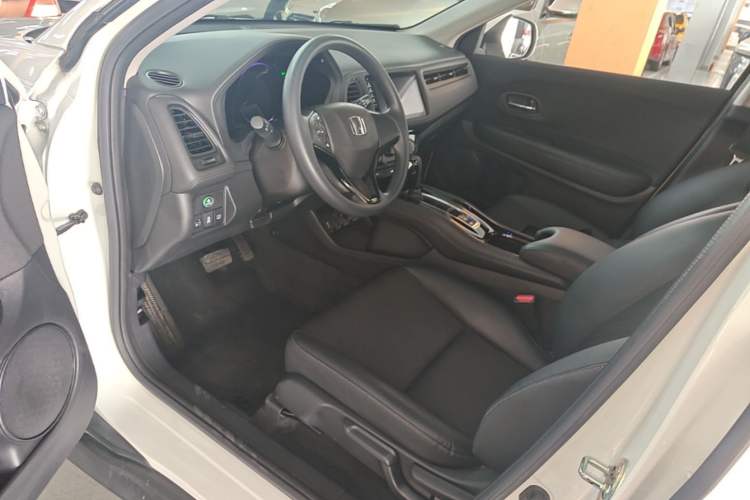 Used Honda Vezel 2020 1.5L CVT Pioneer Edition Driver Seat