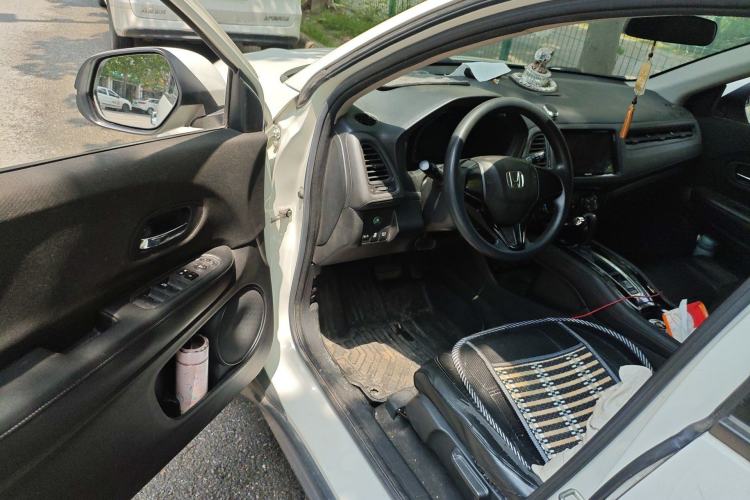 Used Honda Vezel 2020 1.5L CVT Elite Edition Driver Seat