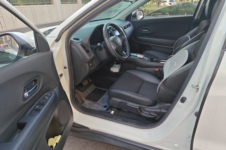 Used Honda Vezel 2020 1.5L CVT Pioneer Edition Driver Seat