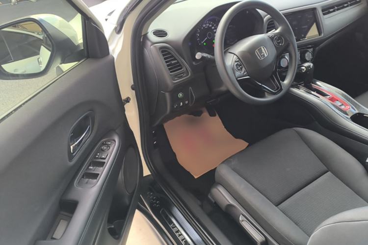 Used Honda Vezel 2020 1.5L CVT Elite Edition Driver Seat