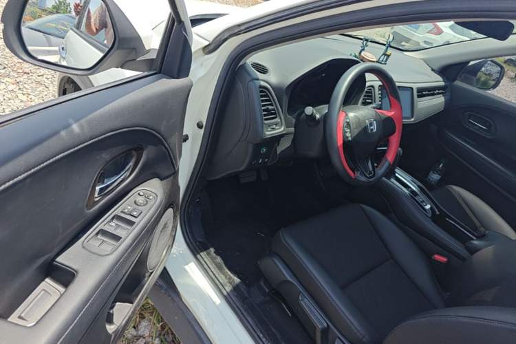 Used Honda Vezel 2020 220 TURBO CVT Luxury Edition Driver Seat