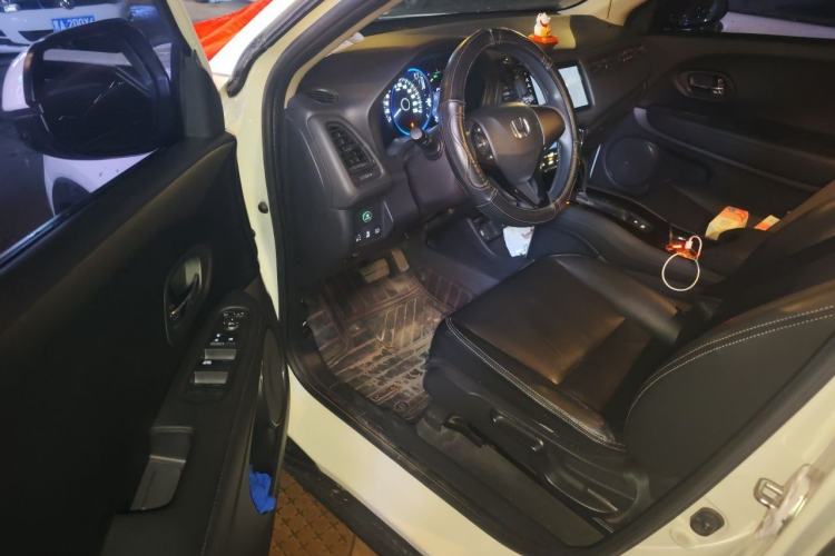 Used Honda Vezel 2020 220 TURBO CVT Elite Edition Driver Seat