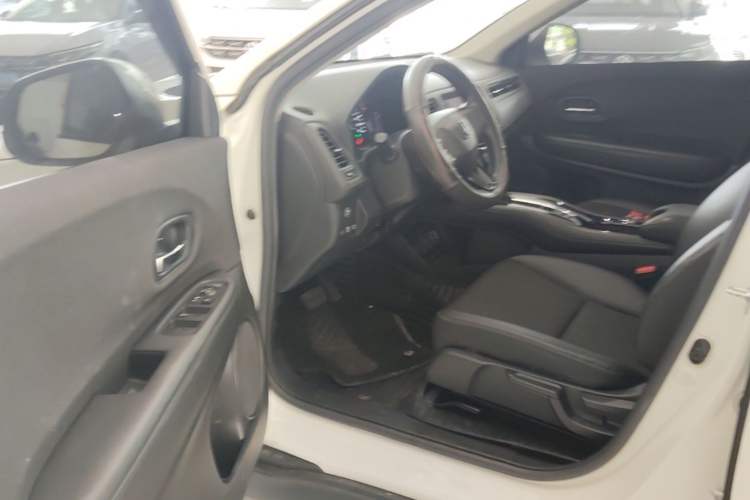 Used Honda Vezel 2020 1.5L CVT Pioneer Edition Driver Seat