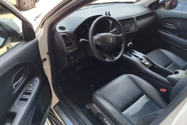 Used Honda Vezel 2020 1.5L CVT Pioneer Edition Driver Seat