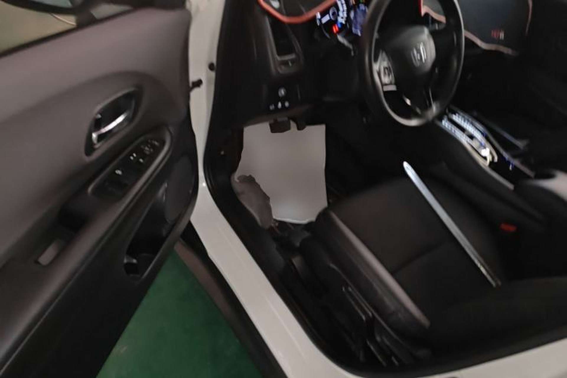 Used Honda Vezel 2020 1.5L CVT Pioneer Edition Driver Seat