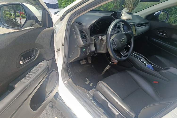 Used Honda Vezel 2020 1.5L CVT Pioneer Edition Driver Seat