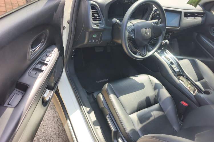 Used Honda Vezel 2020 1.5L CVT Pioneer Edition Driver Seat