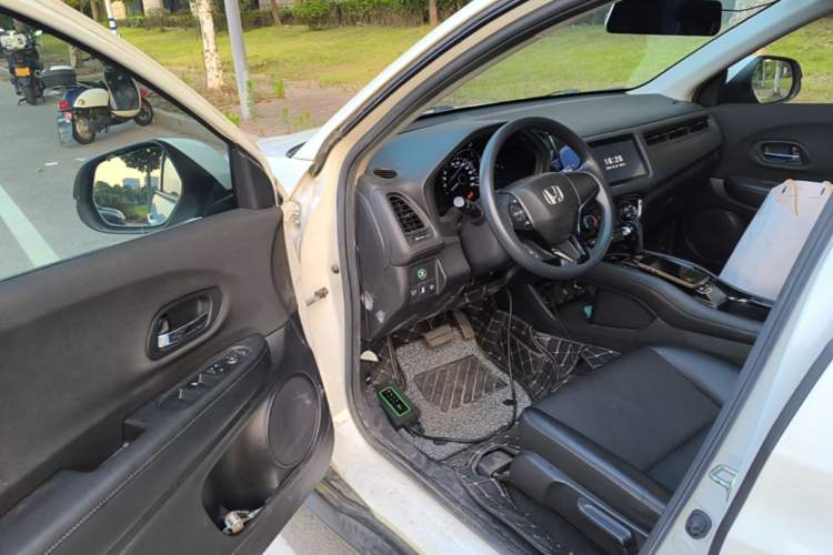 Used Honda Vezel 2020 1.5L CVT Pioneer Edition Driver Seat