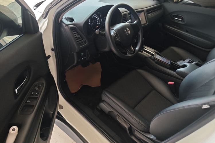 Used Honda Vezel 2020 1.5L CVT Pioneer Edition Driver Seat